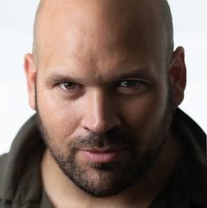 Meet your Posher, Elliot